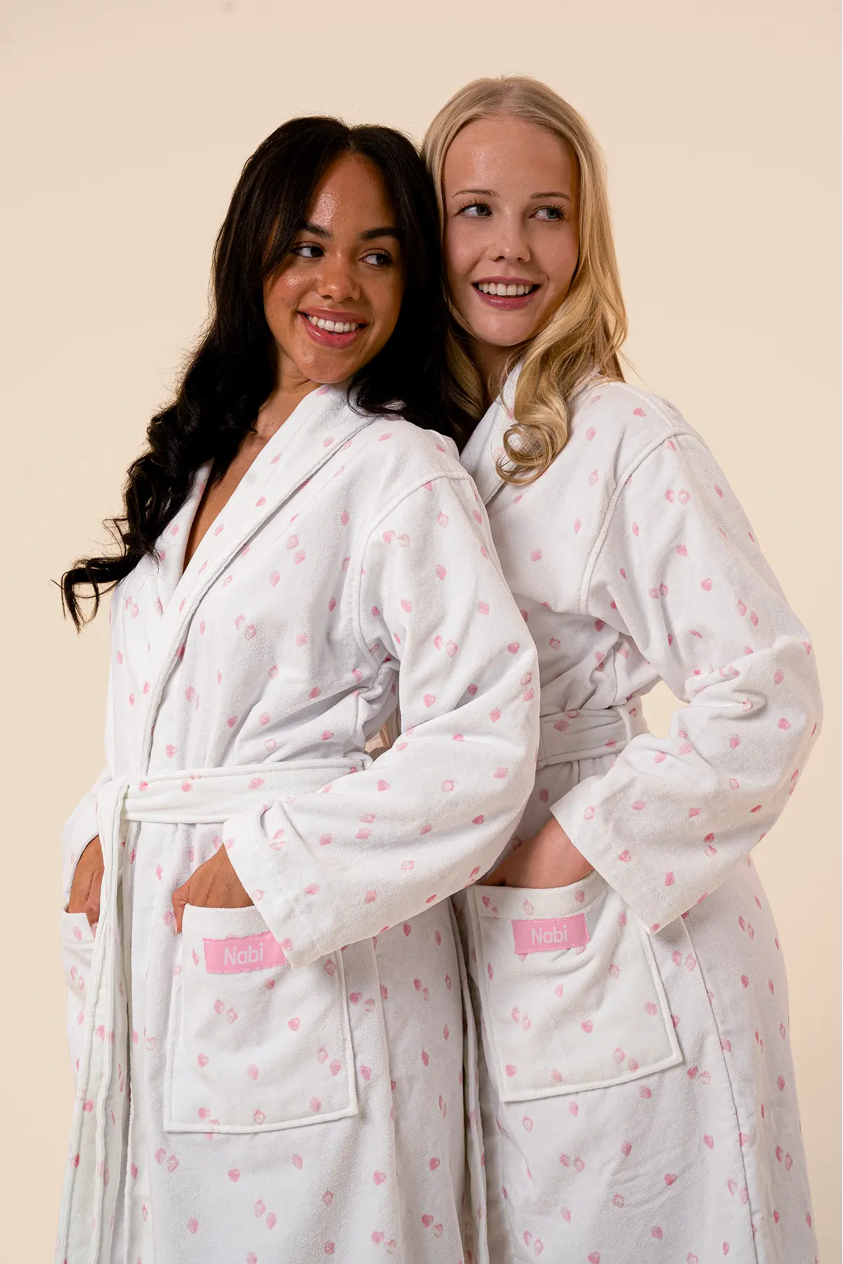 VERY STRAWBERRY ROBE